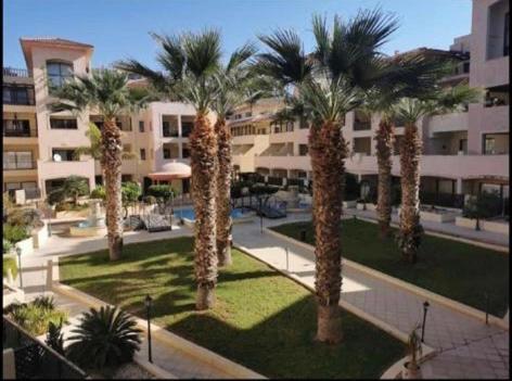 Queens Garden Walking Distance To The Beach Paphos Eksteriør billede