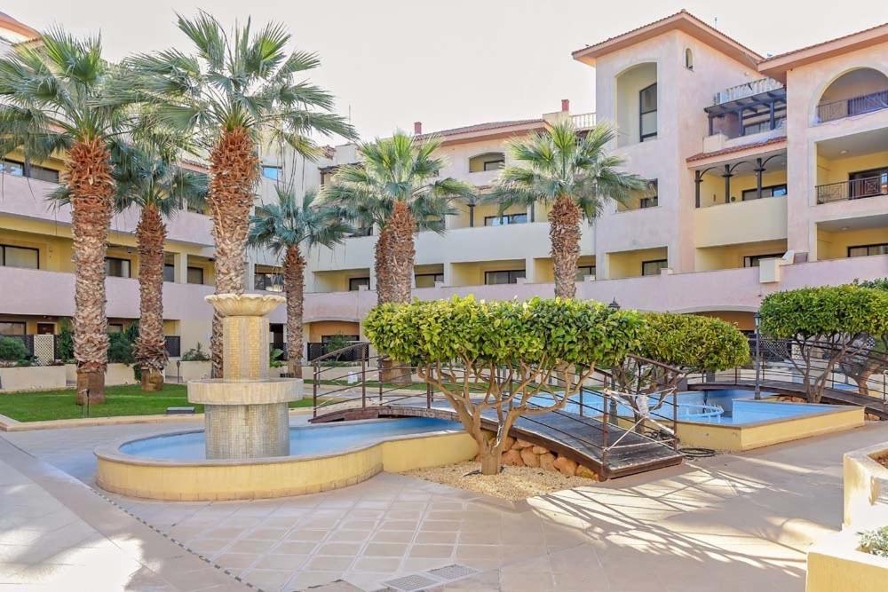 Queens Garden Walking Distance To The Beach Paphos Eksteriør billede
